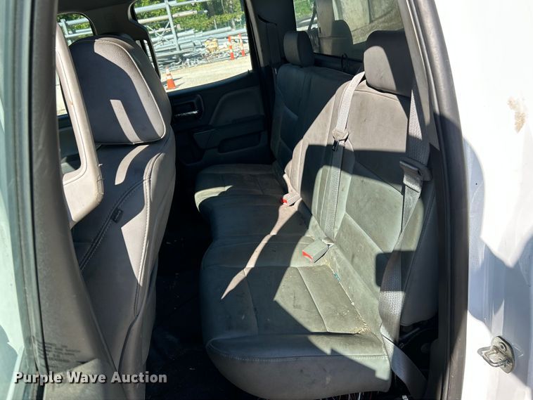 image for item NL9579 2015 Chevrolet Silverado 2500HD  Double Cab utility bed pickup truck