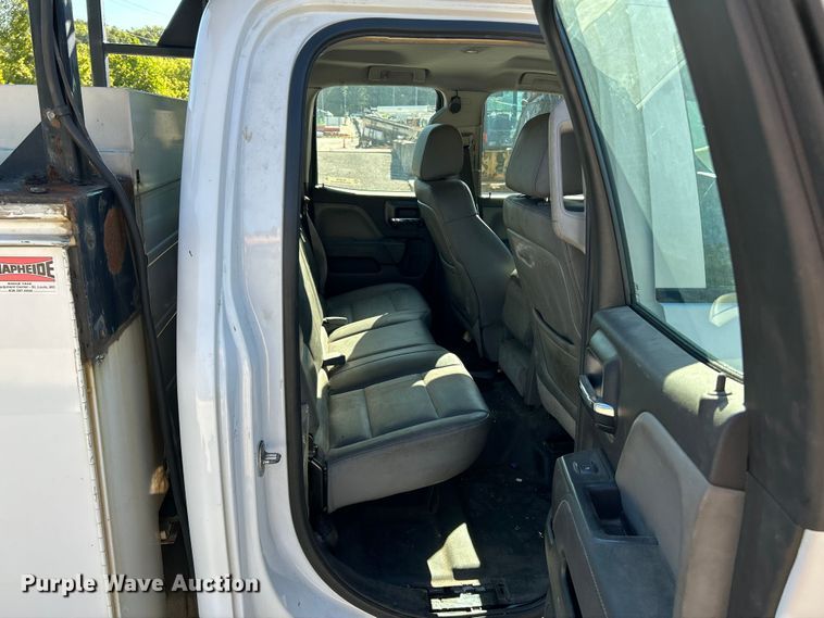 image for item NL9579 2015 Chevrolet Silverado 2500HD  Double Cab utility bed pickup truck