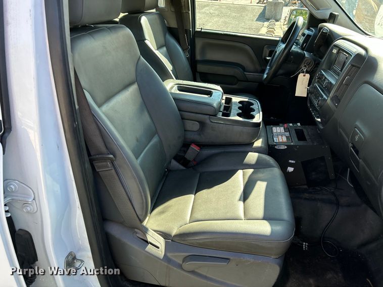 image for item NL9579 2015 Chevrolet Silverado 2500HD  Double Cab utility bed pickup truck