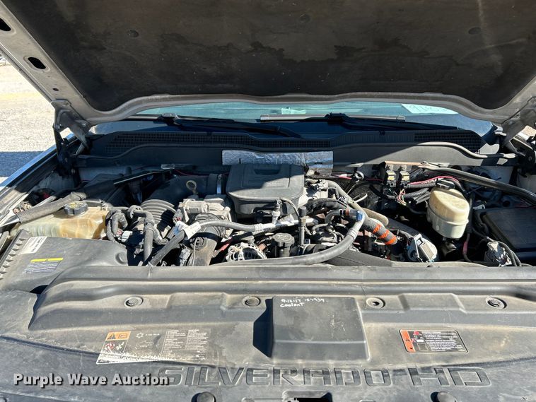 image for item NL9579 2015 Chevrolet Silverado 2500HD  Double Cab utility bed pickup truck