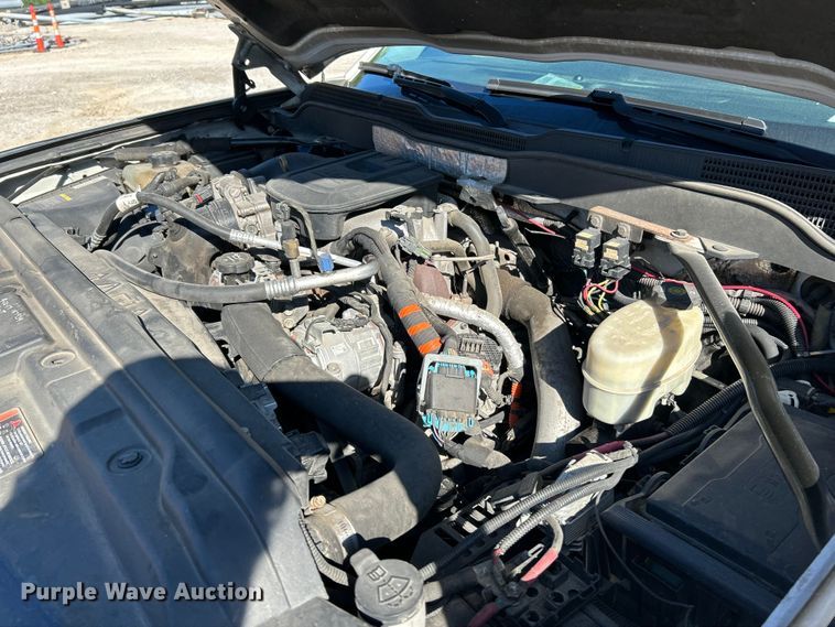 image for item NL9579 2015 Chevrolet Silverado 2500HD  Double Cab utility bed pickup truck