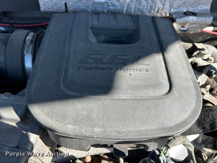 image for item NL9579 2015 Chevrolet Silverado 2500HD  Double Cab utility bed pickup truck