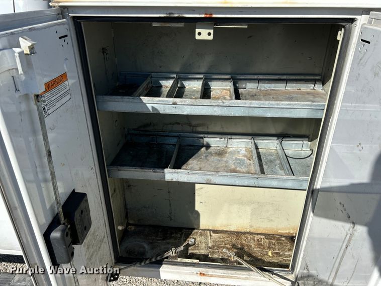 image for item NL9579 2015 Chevrolet Silverado 2500HD  Double Cab utility bed pickup truck