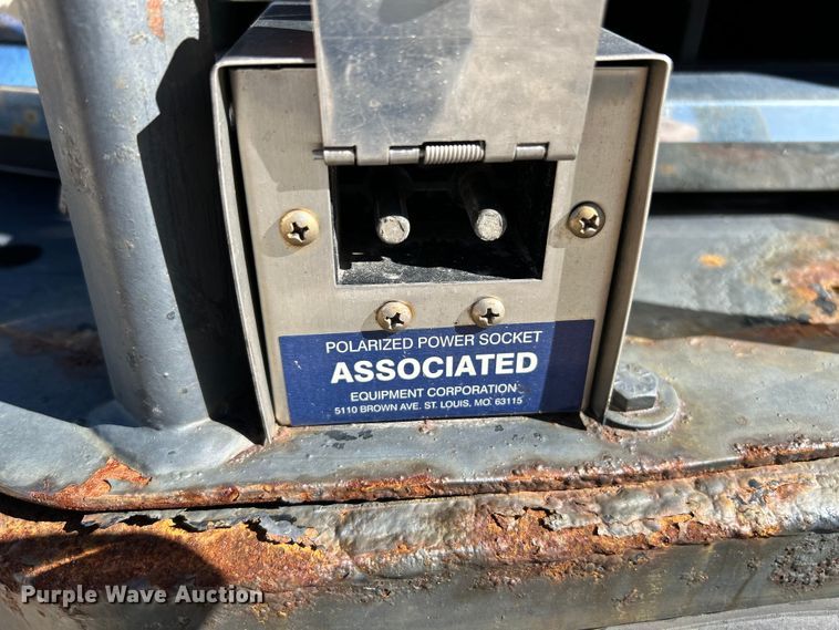 image for item NL9579 2015 Chevrolet Silverado 2500HD  Double Cab utility bed pickup truck