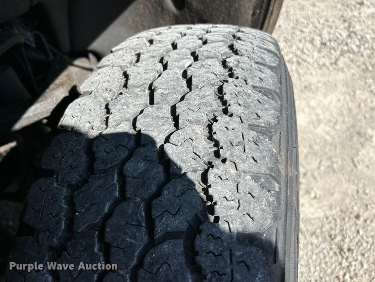 image for item NL9579 2015 Chevrolet Silverado 2500HD  Double Cab utility bed pickup truck