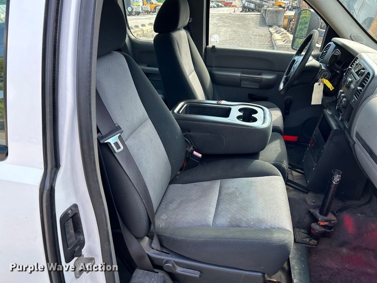 image for item NL9580 2008 Chevrolet Silverado 1500  Ext. Cab pickup truck