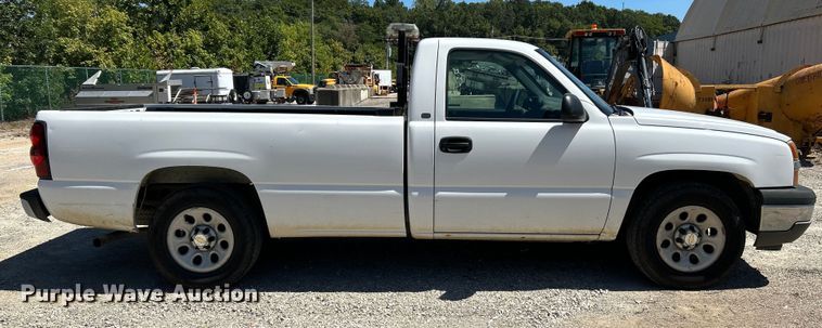 image for item NL9581 2005 Chevrolet Silverado 1500  pickup truck