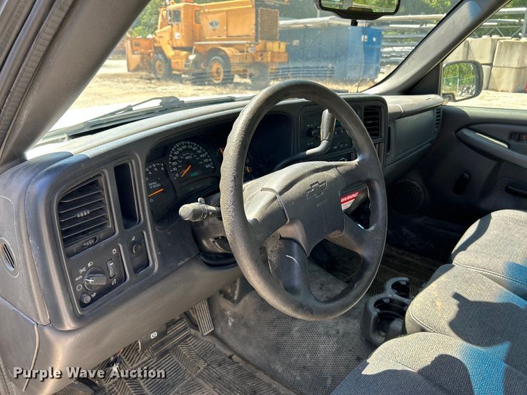 image for item NL9581 2005 Chevrolet Silverado 1500  pickup truck