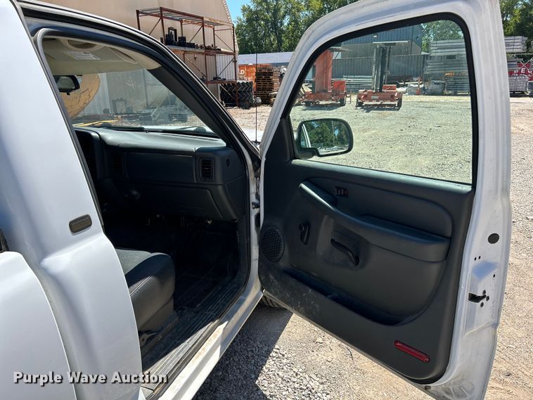 image for item NL9581 2005 Chevrolet Silverado 1500  pickup truck