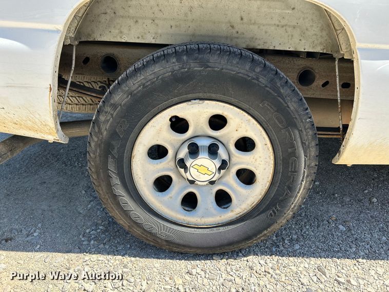 image for item NL9581 2005 Chevrolet Silverado 1500  pickup truck