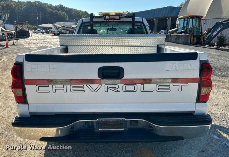image for item NL9582 2005 Chevrolet Silverado 1500  pickup truck