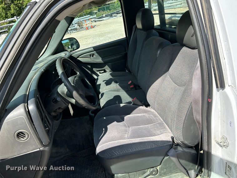 image for item NL9583 2005 Chevrolet Silverado 1500  pickup truck