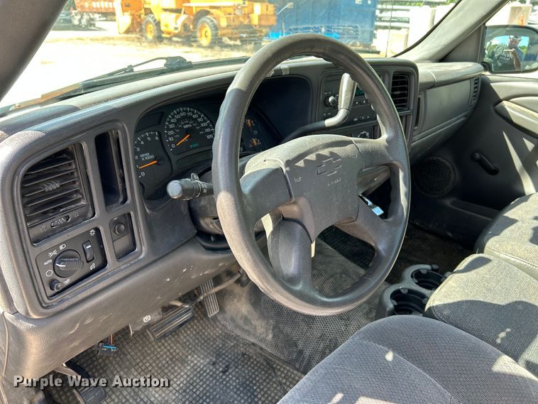 image for item NL9583 2005 Chevrolet Silverado 1500  pickup truck