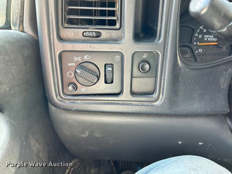 image for item NL9583 2005 Chevrolet Silverado 1500  pickup truck