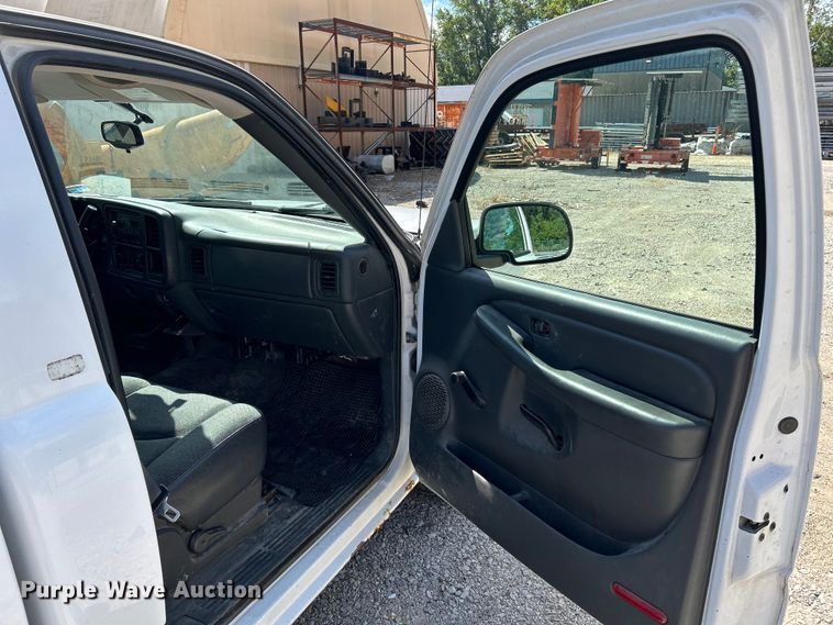 image for item NL9583 2005 Chevrolet Silverado 1500  pickup truck