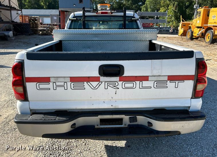 image for item NL9584 2005 Chevrolet Silverado 1500  pickup truck