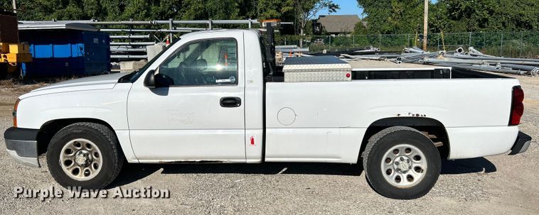 image for item NL9584 2005 Chevrolet Silverado 1500  pickup truck