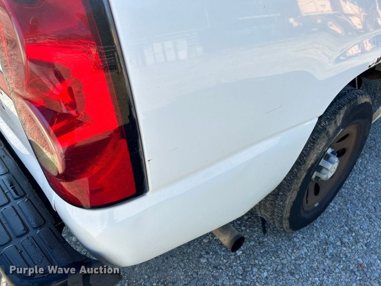 image for item NL9584 2005 Chevrolet Silverado 1500  pickup truck