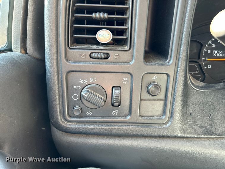 image for item NL9584 2005 Chevrolet Silverado 1500  pickup truck