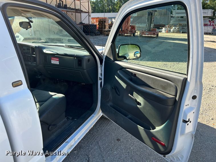 image for item NL9584 2005 Chevrolet Silverado 1500  pickup truck