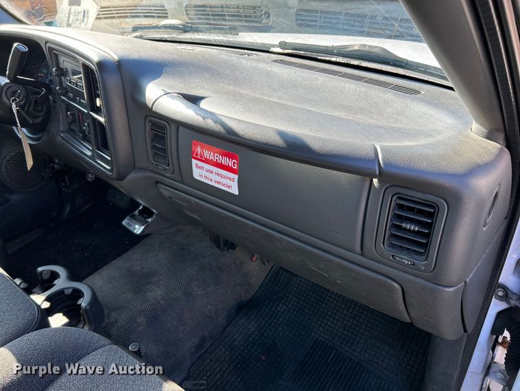 image for item NL9584 2005 Chevrolet Silverado 1500  pickup truck