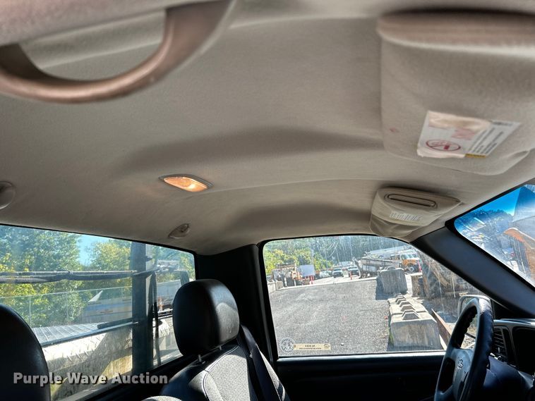 image for item NL9584 2005 Chevrolet Silverado 1500  pickup truck