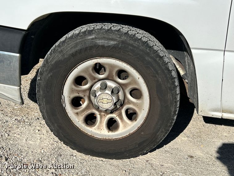 image for item NL9584 2005 Chevrolet Silverado 1500  pickup truck