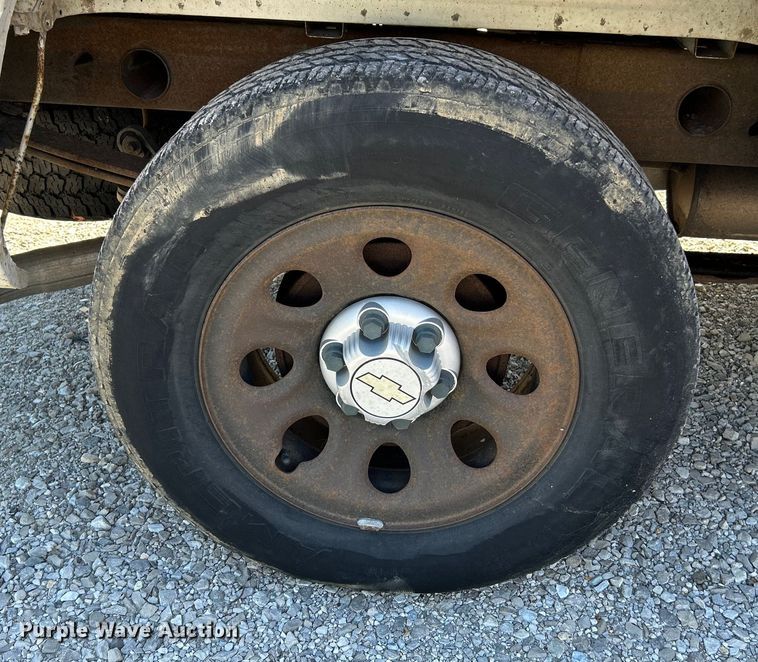 image for item NL9584 2005 Chevrolet Silverado 1500  pickup truck