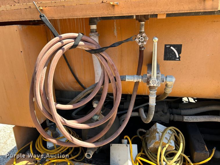 image for item NL9585 Voeller Mud-Jack H-200  concrete pump