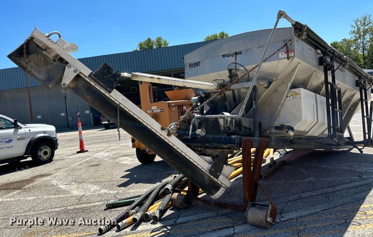 image for item NL9585 Voeller Mud-Jack H-200  concrete pump