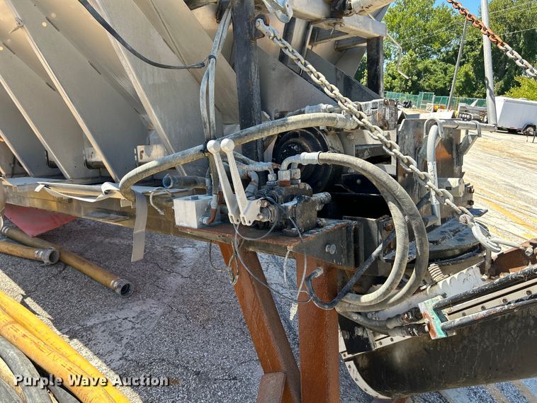 image for item NL9585 Voeller Mud-Jack H-200  concrete pump