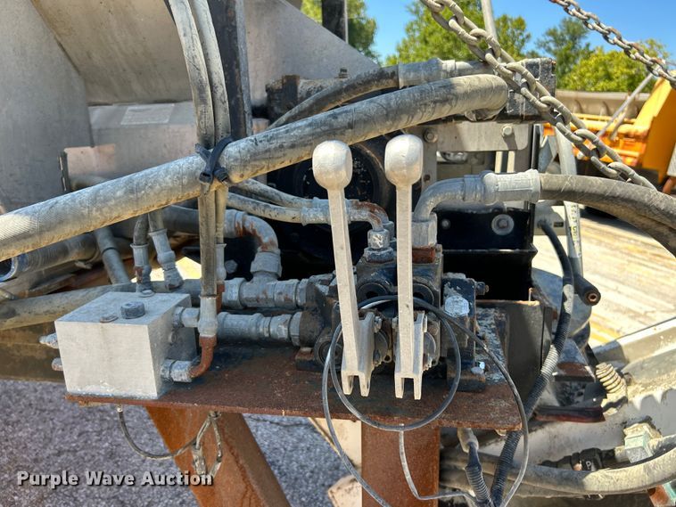 image for item NL9585 Voeller Mud-Jack H-200  concrete pump