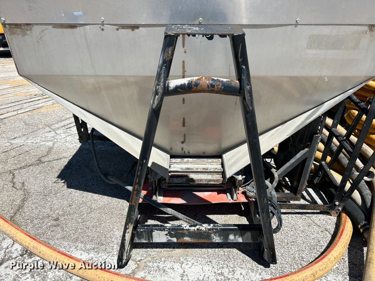 image for item NL9585 Voeller Mud-Jack H-200  concrete pump