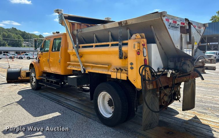 image for item NL9587 2001 International 4900  dump truck