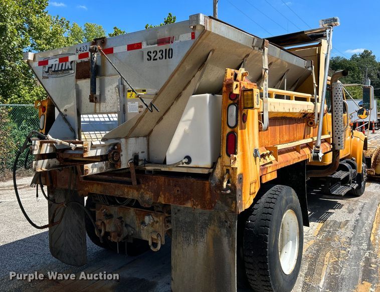 image for item NL9587 2001 International 4900  dump truck