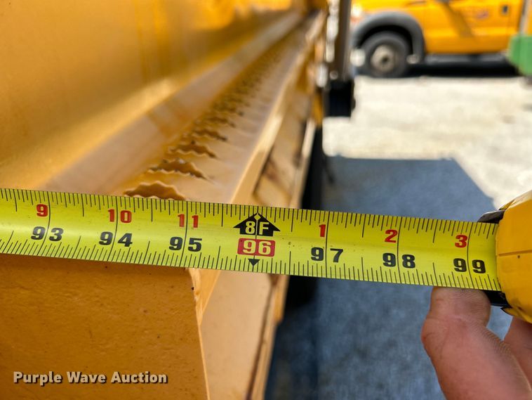 image for item NL9587 2001 International 4900  dump truck