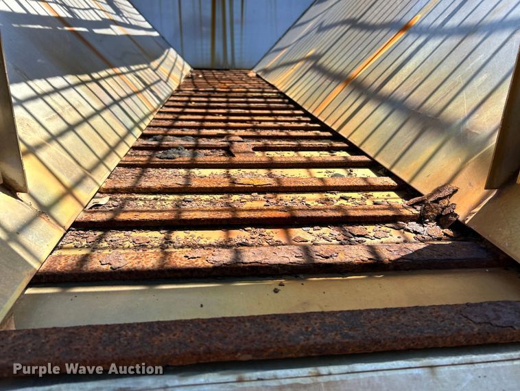 image for item NL9587 2001 International 4900  dump truck