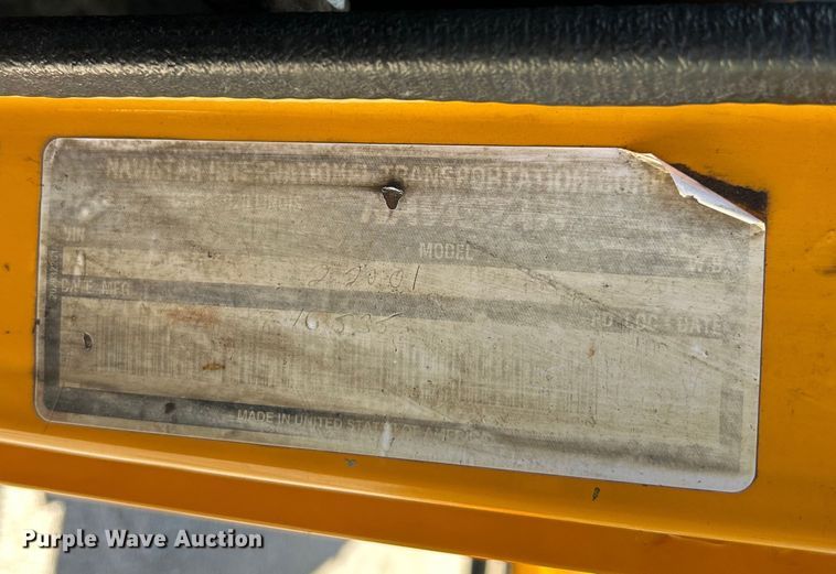 image for item NL9587 2001 International 4900  dump truck