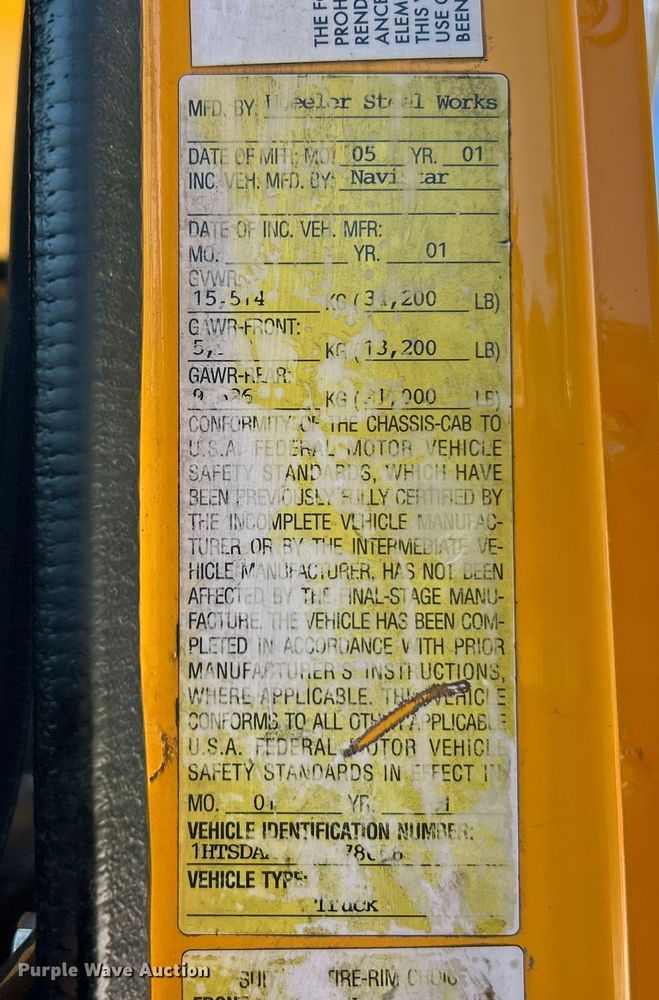 image for item NL9587 2001 International 4900  dump truck