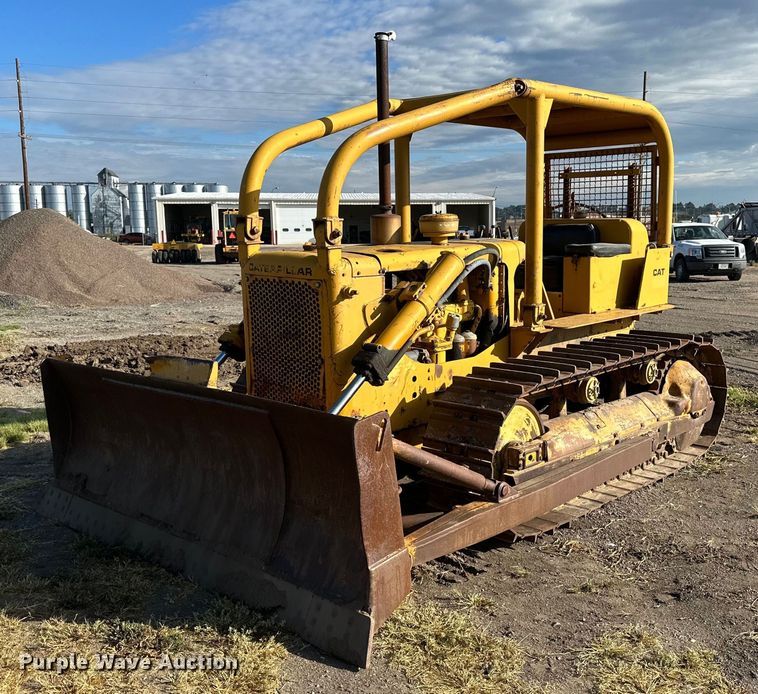 image for item NP9449 1960 Caterpillar D6B  dozer