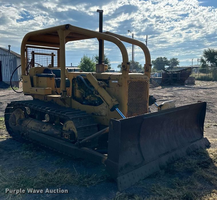 image for item NP9449 1960 Caterpillar D6B  dozer