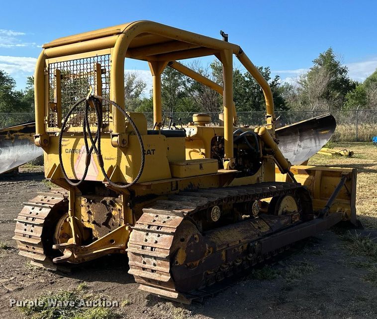 image for item NP9449 1960 Caterpillar D6B  dozer