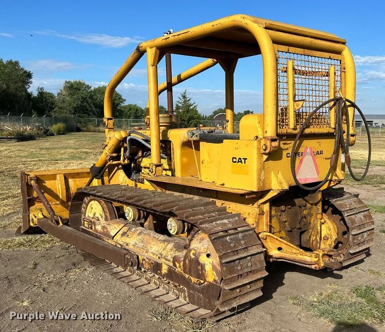 image for item NP9449 1960 Caterpillar D6B  dozer