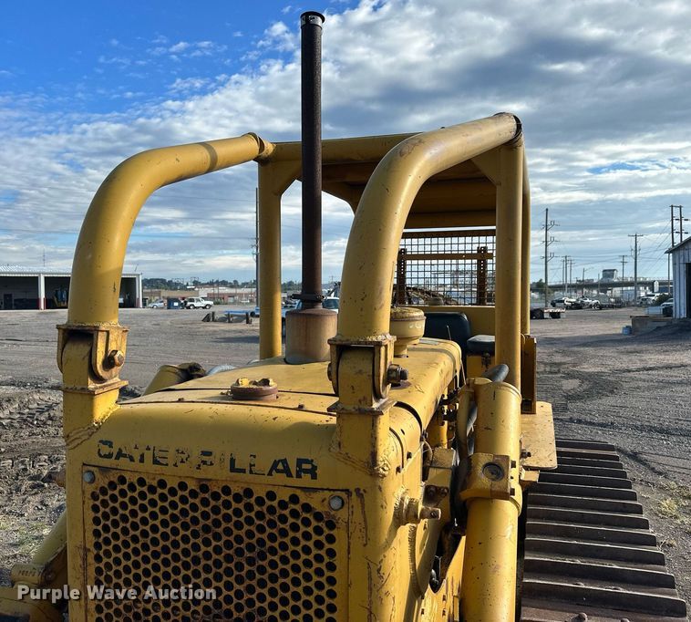 image for item NP9449 1960 Caterpillar D6B  dozer