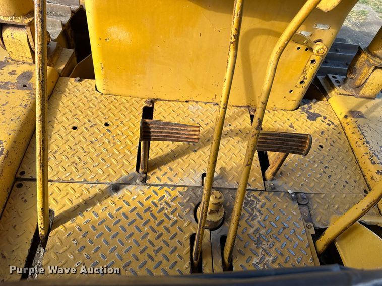 image for item NP9449 1960 Caterpillar D6B  dozer