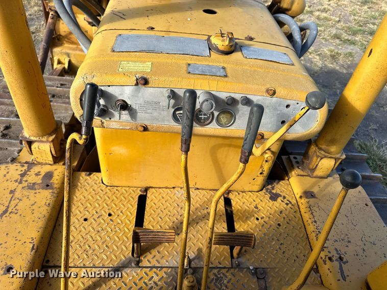 image for item NP9449 1960 Caterpillar D6B  dozer
