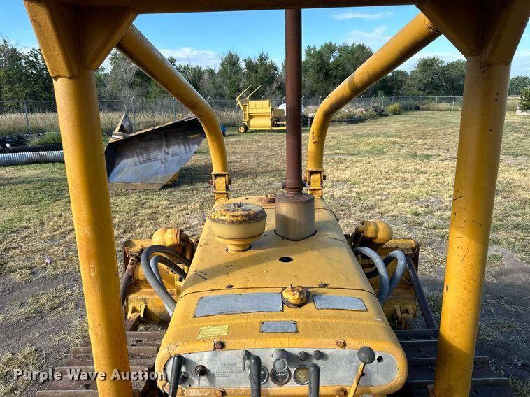 image for item NP9449 1960 Caterpillar D6B  dozer