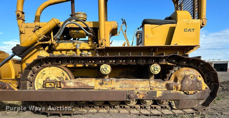 image for item NP9449 1960 Caterpillar D6B  dozer