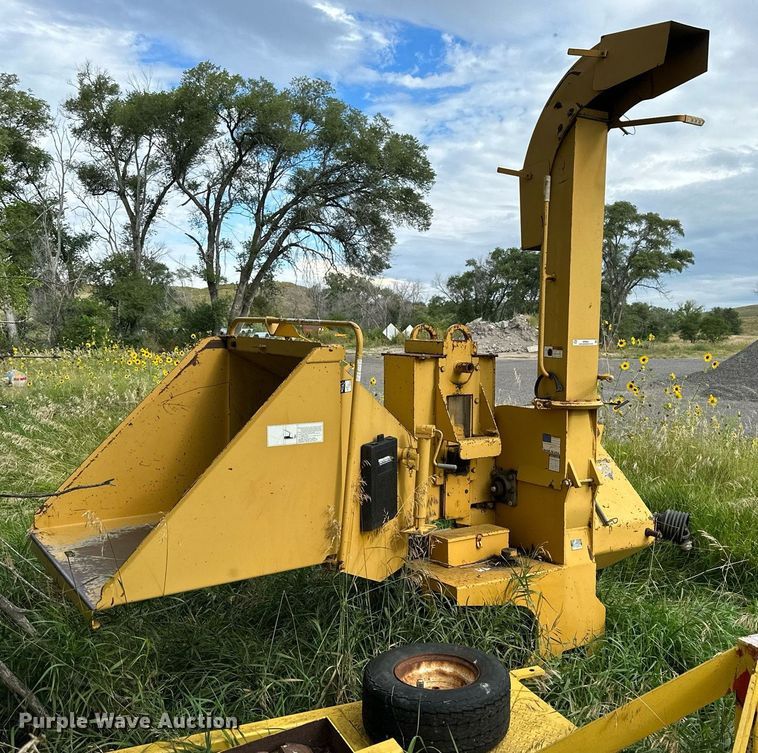 image for item NP9451 1993 Vermeer BC906  wood chipper
