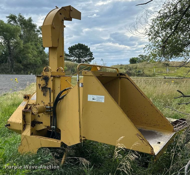 image for item NP9451 1993 Vermeer BC906  wood chipper